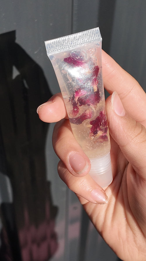 Clear vanilla rose lip oil